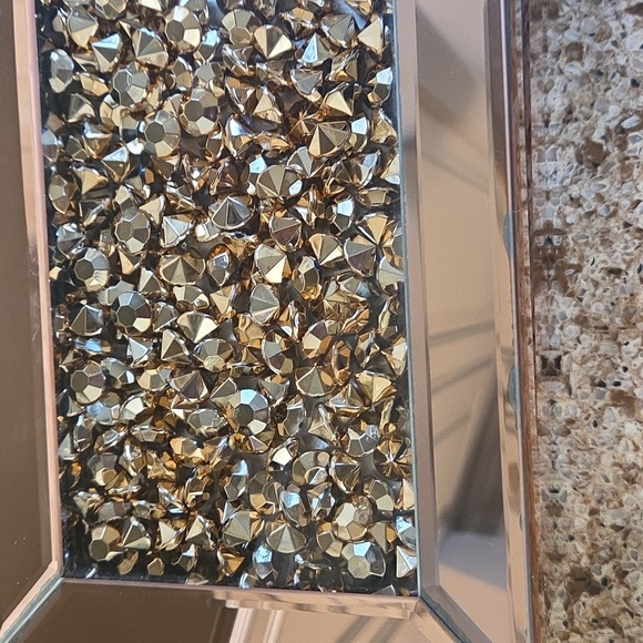 Elegant Rose Gold Jewelry Box - Picture 8 of 8